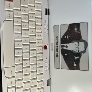 This is a Freewrite Traveler. This is brand new.
Free shipping!